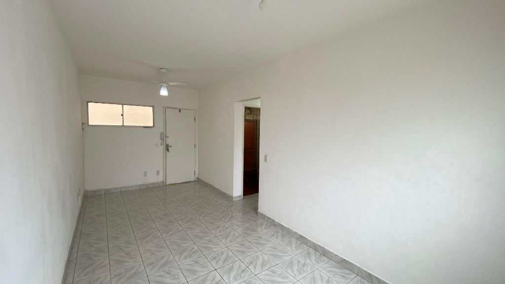 Kitnet em Praia Grande, no bairro Canto do Forte