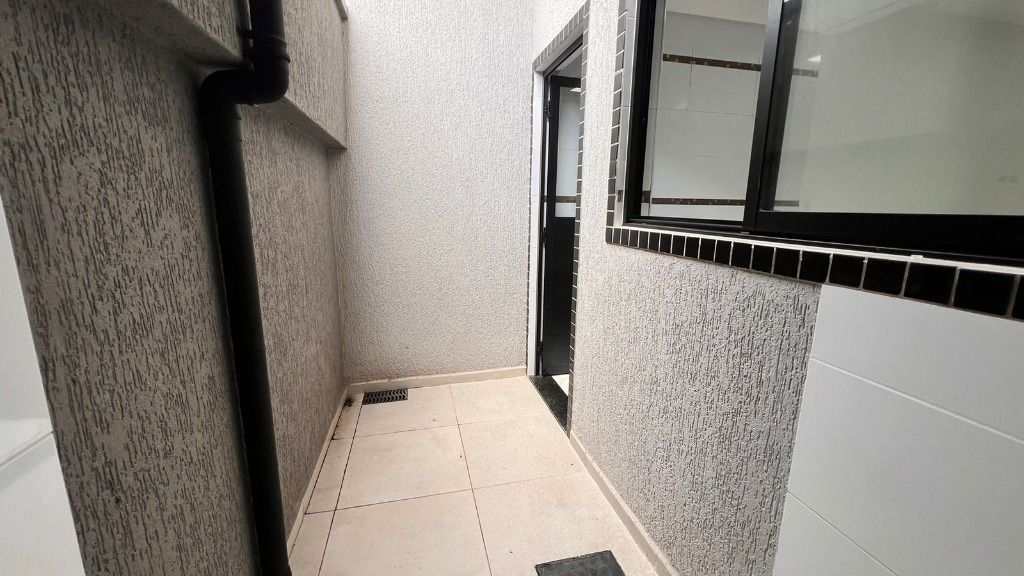 Casa em Praia Grande, no bairro Maracanã