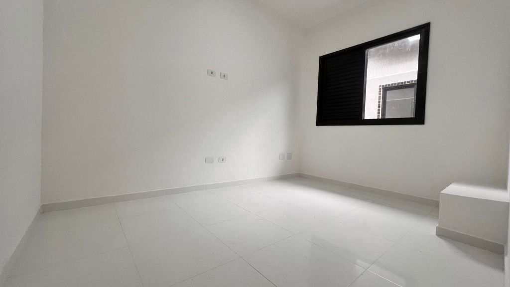 Casa em Praia Grande, no bairro Maracanã
