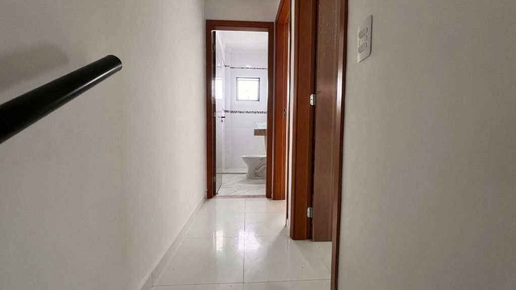 Casa em Praia Grande, no bairro Maracanã