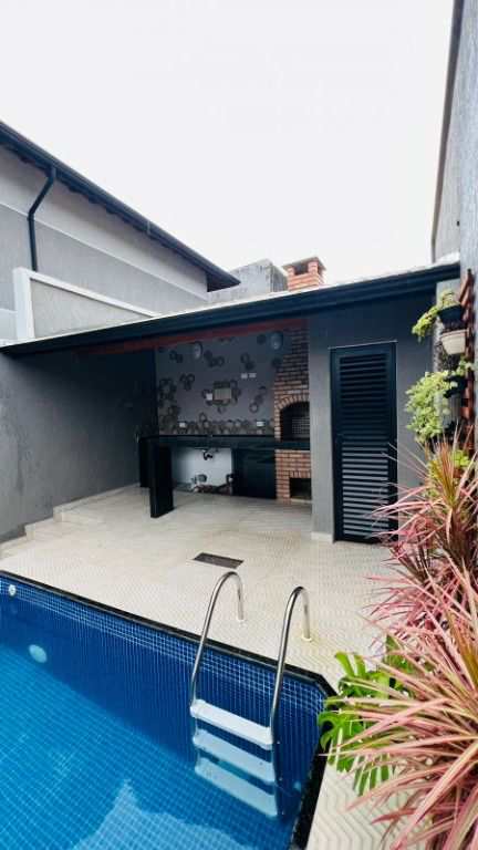 Casa em Praia Grande, no bairro Maracanã