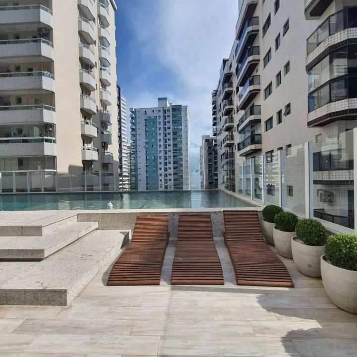 Apartamento em Praia Grande, no bairro Canto do Forte