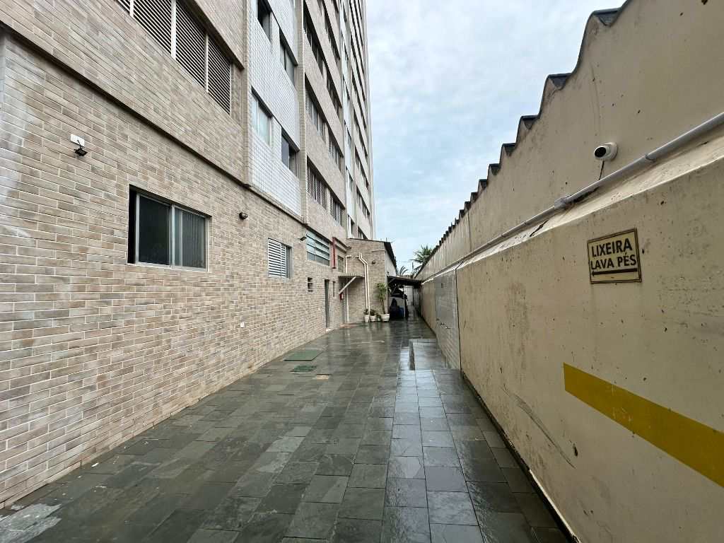 Kitnet em Praia Grande, no bairro Aviação