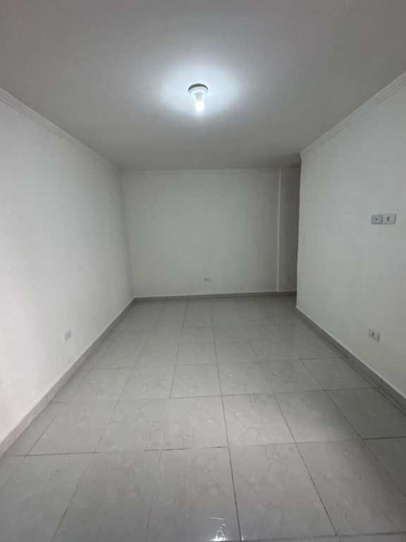 Casa em Praia Grande, no bairro Boqueirão