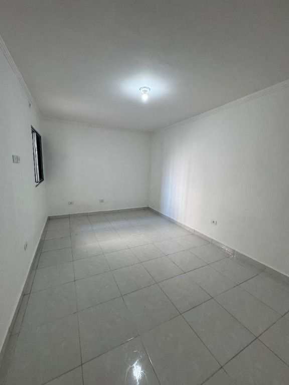 Casa em Praia Grande, no bairro Boqueirão