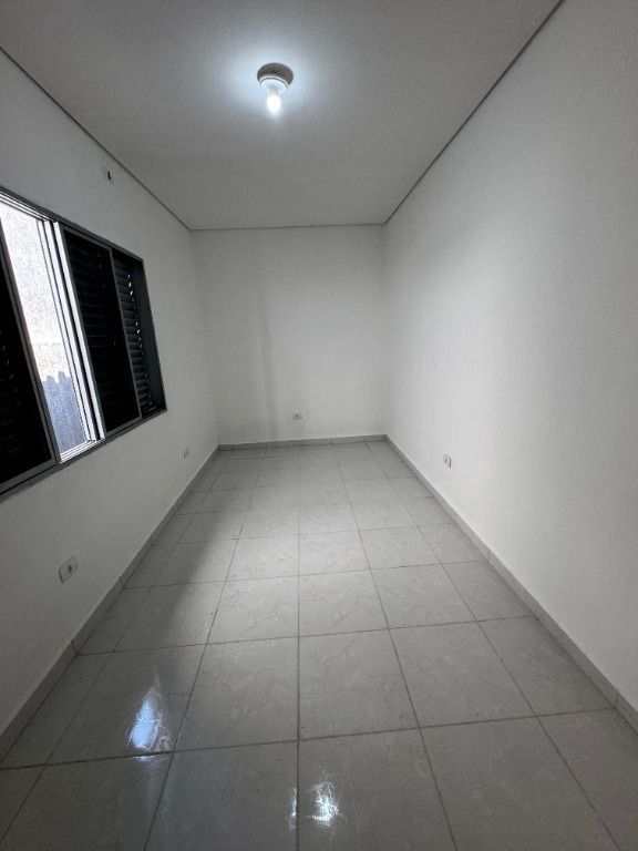 Casa em Praia Grande, no bairro Boqueirão