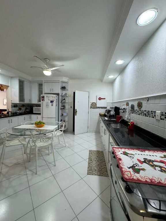 Apartamento em Praia Grande, no bairro Canto do Forte