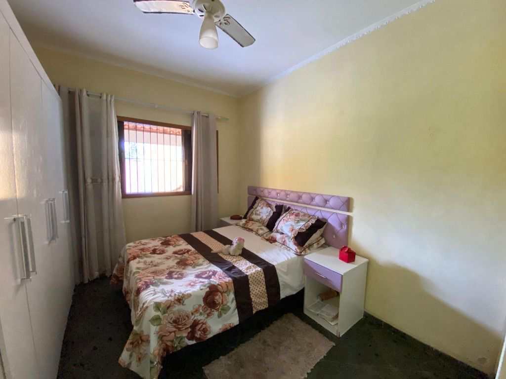 Sobrado em Praia Grande, no bairro Mirim