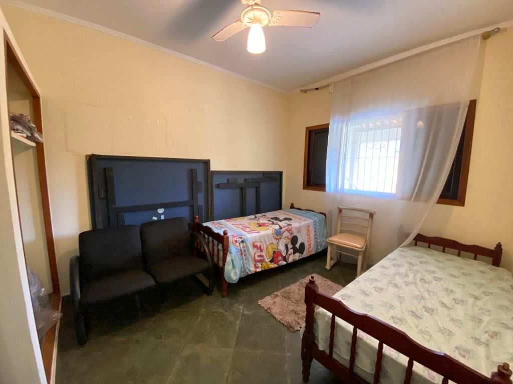 Sobrado em Praia Grande, no bairro Mirim