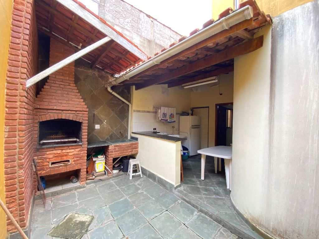 Sobrado em Praia Grande, no bairro Mirim