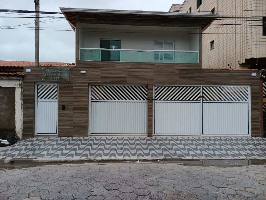 Sobrado em Praia Grande, no bairro Guilhermina