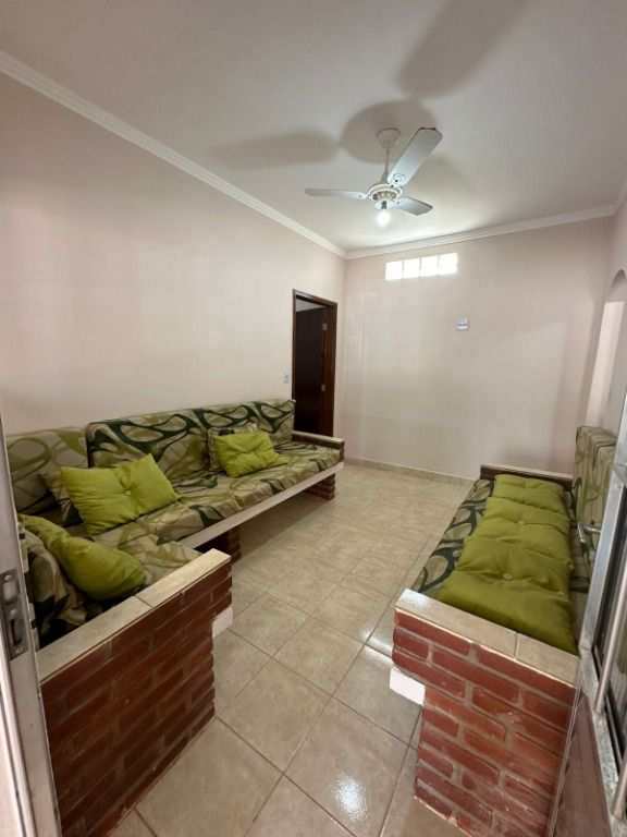 Casa em Praia Grande, no bairro Maracanã