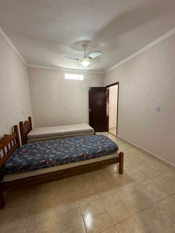 Casa em Praia Grande, no bairro Maracanã