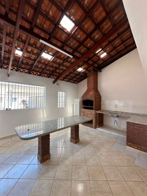 Casa em Praia Grande, no bairro Maracanã