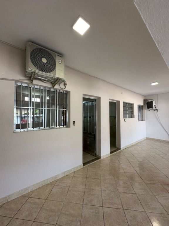 Casa em Praia Grande, no bairro Maracanã