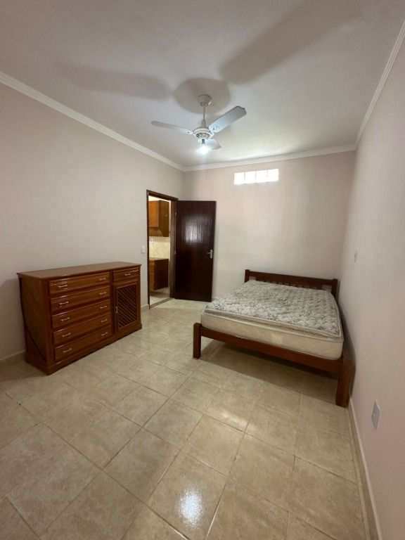 Casa em Praia Grande, no bairro Maracanã