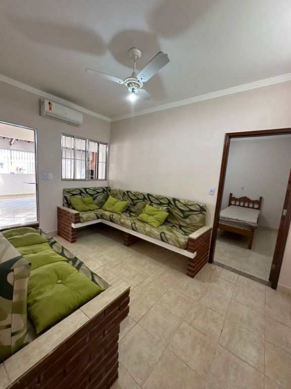 Casa em Praia Grande, no bairro Maracanã