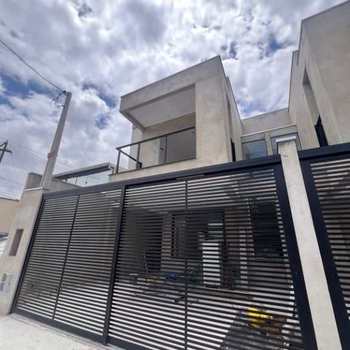 Casa em Praia Grande, bairro Boqueirão
