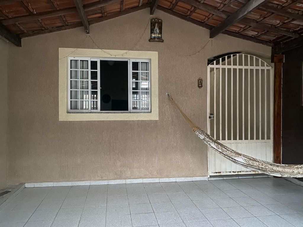 Casa em Praia Grande, no bairro Guilhermina