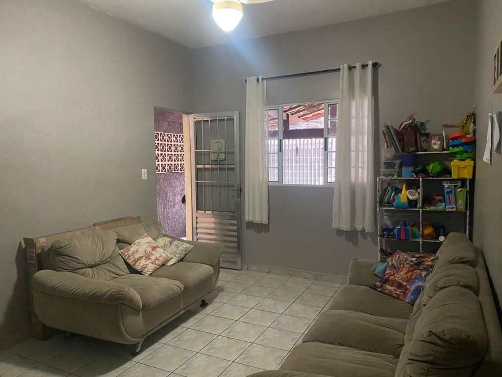 Casa em Praia Grande, no bairro Guilhermina
