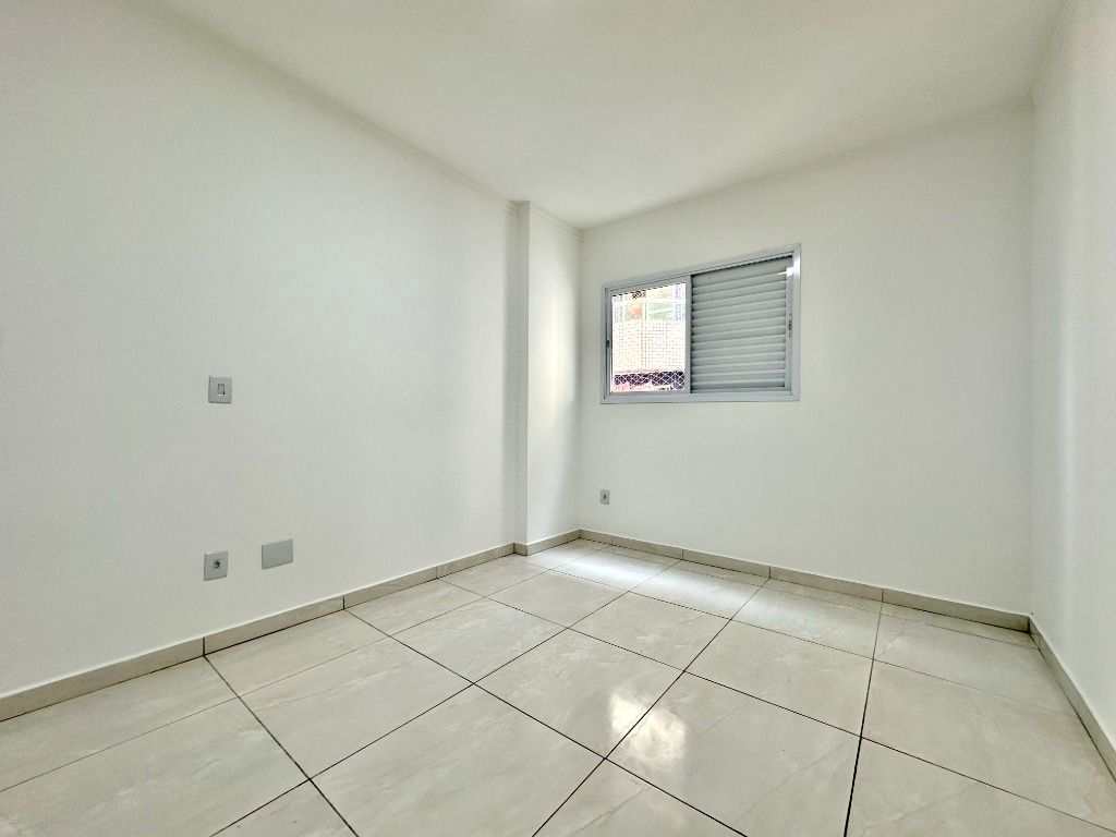 Apartamento em Praia Grande, no bairro Vila Guilhermina