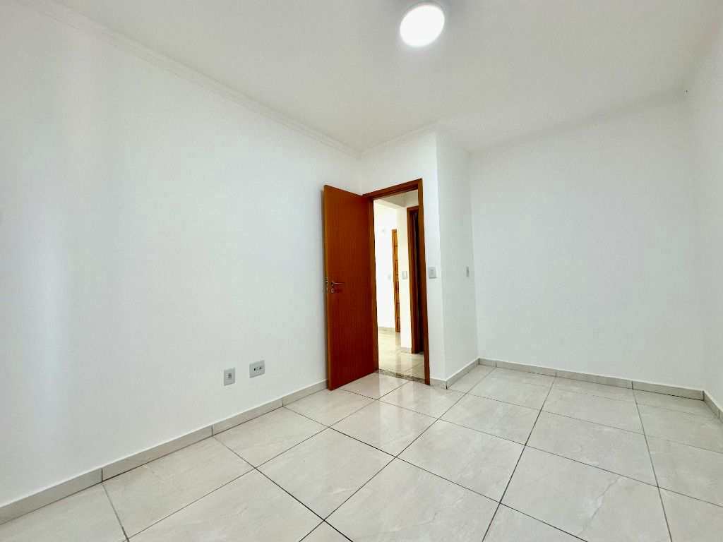Apartamento em Praia Grande, no bairro Vila Guilhermina