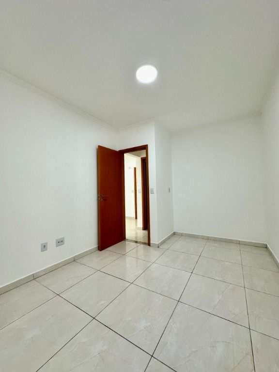 Apartamento em Praia Grande, no bairro Vila Guilhermina