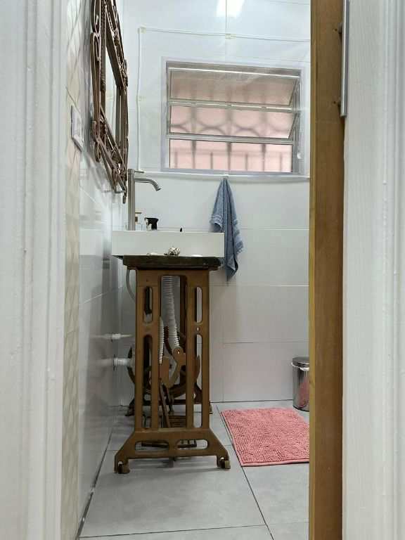 Casa em Praia Grande, no bairro Guilhermina