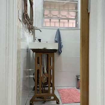 Casa em Praia Grande, bairro Guilhermina
