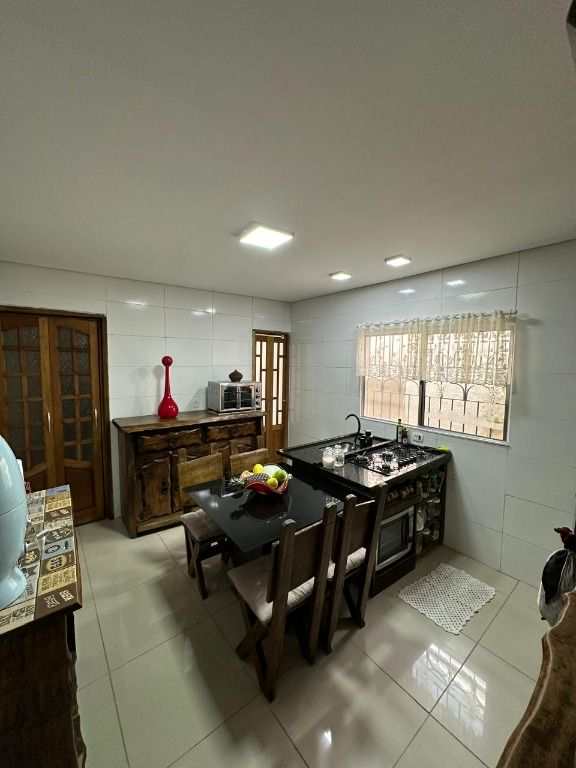 Casa em Praia Grande, no bairro Guilhermina