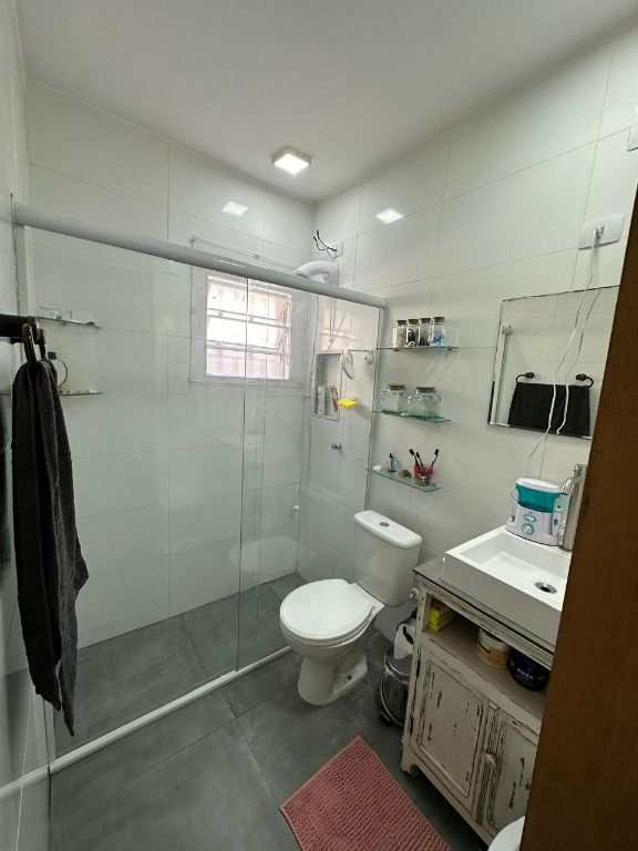 Casa em Praia Grande, no bairro Guilhermina