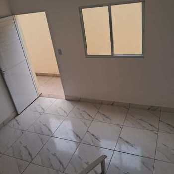 Sobrado em Praia Grande, bairro Maracanã