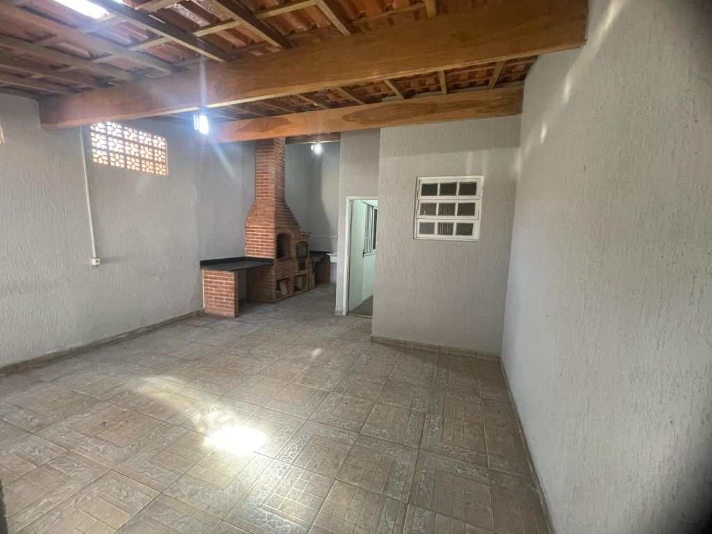 Casa em Praia Grande, no bairro Guilhermina
