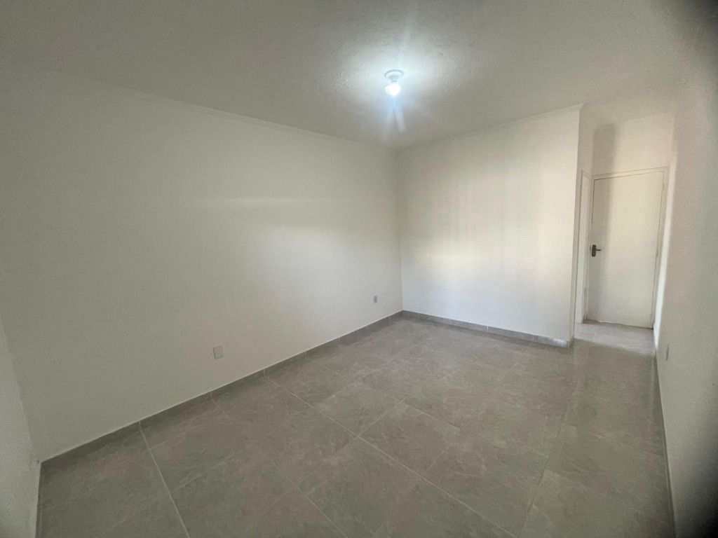 Casa em Praia Grande, no bairro Guilhermina