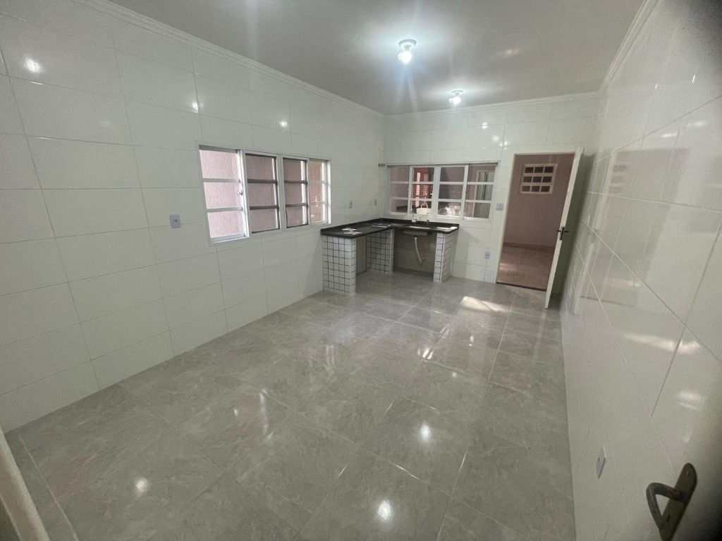Casa em Praia Grande, no bairro Guilhermina