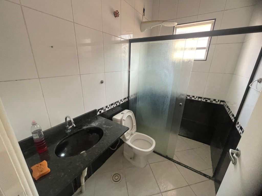 Casa em Praia Grande, no bairro Guilhermina