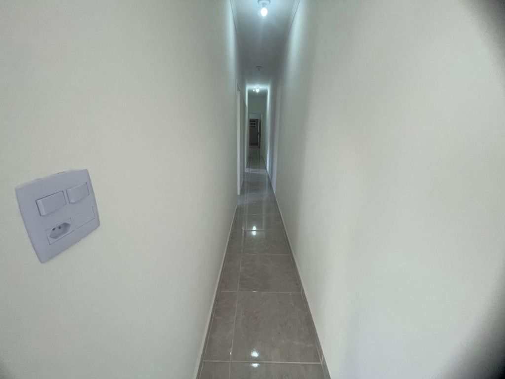 Casa em Praia Grande, no bairro Guilhermina