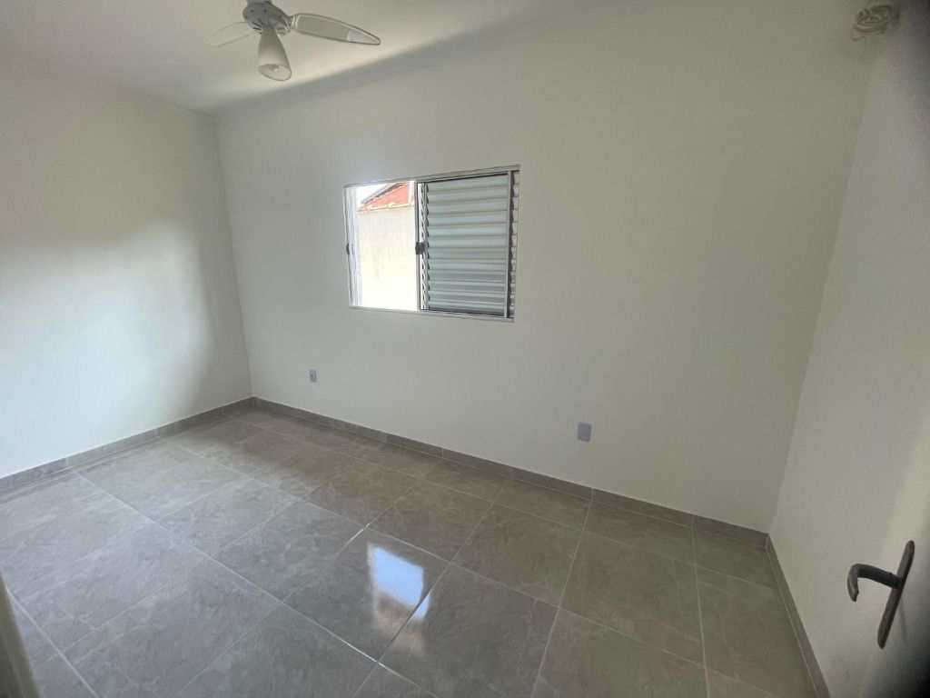 Casa em Praia Grande, no bairro Guilhermina