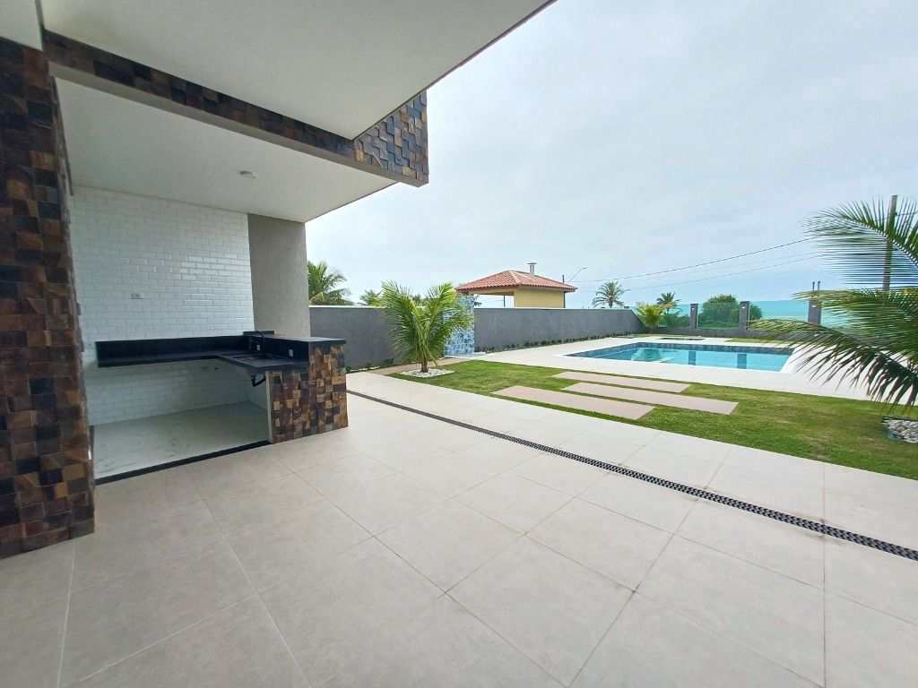 Sobrado em Itanhaém, no bairro Jardim Guacyra