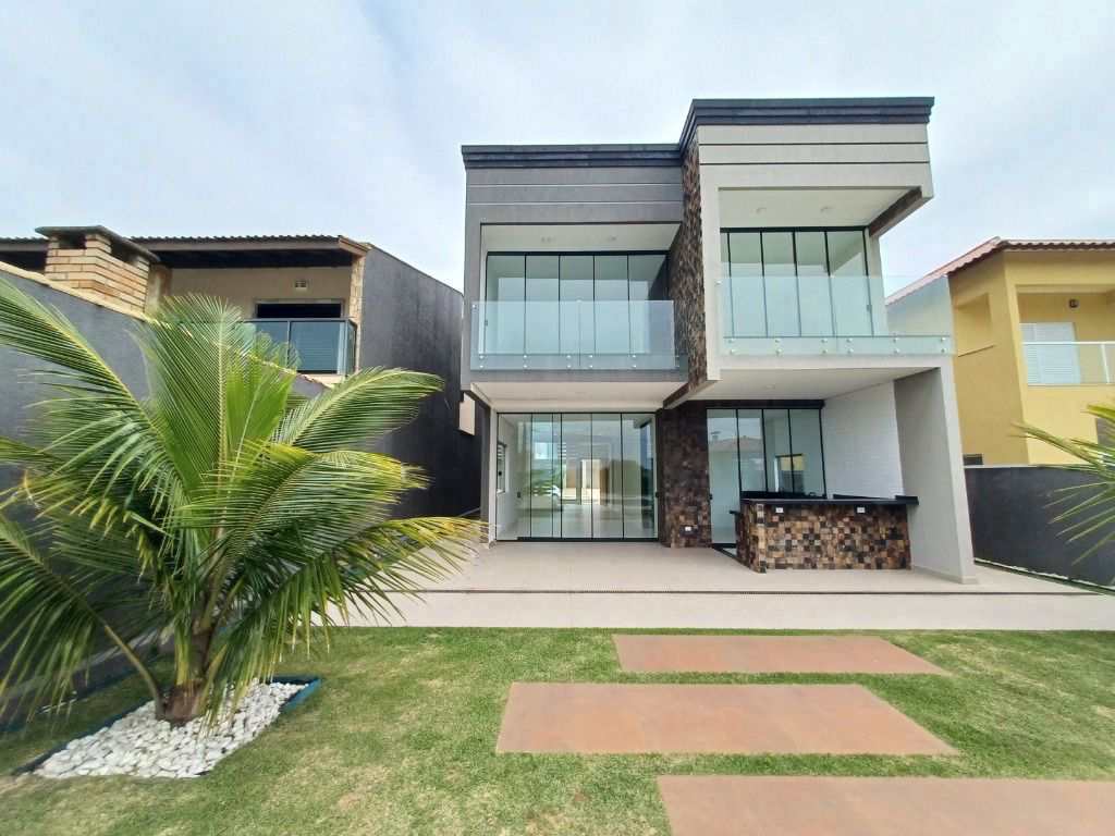 Sobrado em Itanhaém, no bairro Jardim Guacyra