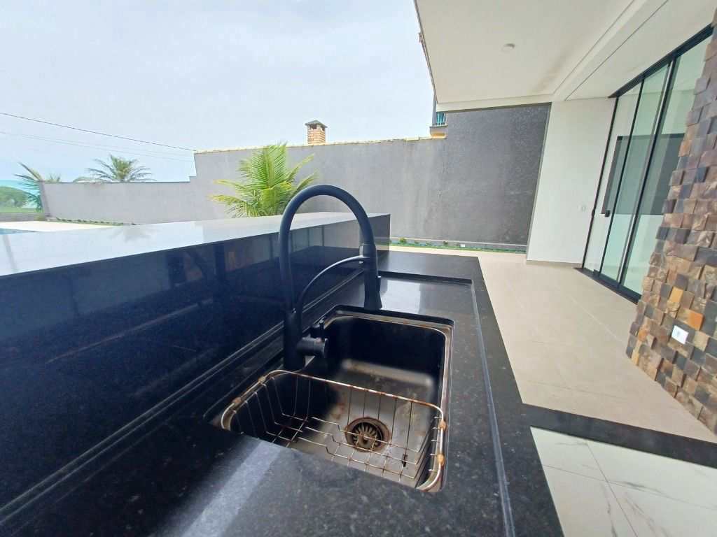 Sobrado em Itanhaém, no bairro Jardim Guacyra