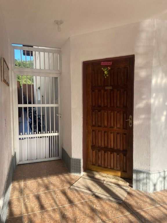 Sobrado em Praia Grande, no bairro Canto do Forte