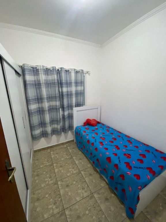 Sobrado em Praia Grande, no bairro Canto do Forte