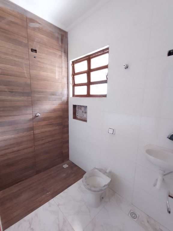 Casa em Praia Grande, no bairro Maracanã