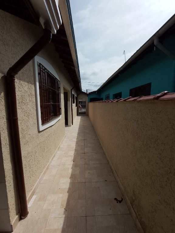 Casa em Praia Grande, no bairro Maracanã