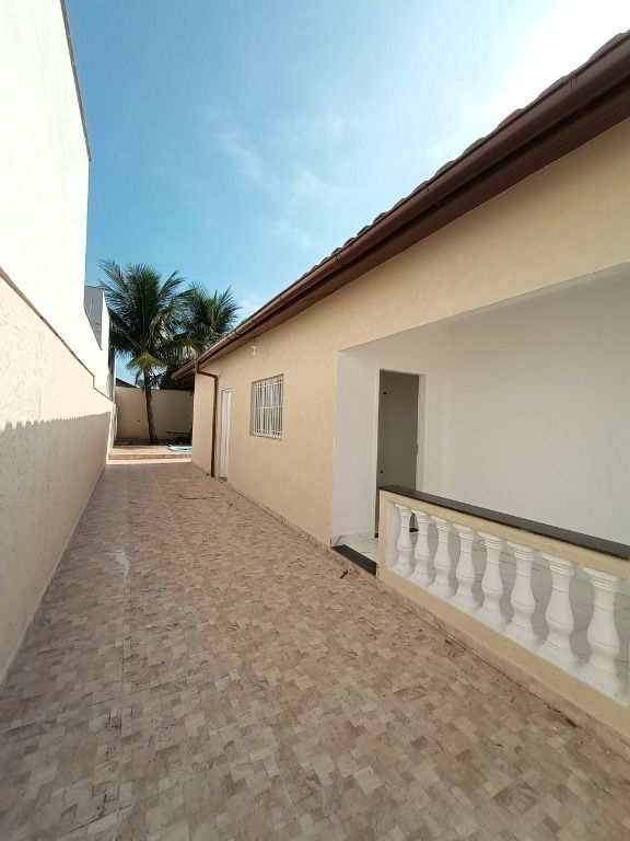 Casa em Praia Grande, no bairro Maracanã