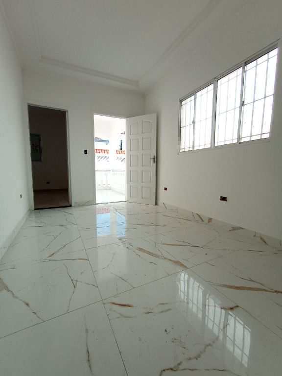 Casa em Praia Grande, no bairro Maracanã