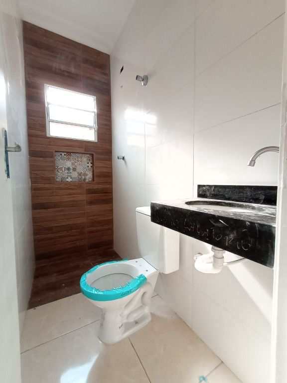 Casa em Praia Grande, no bairro Maracanã