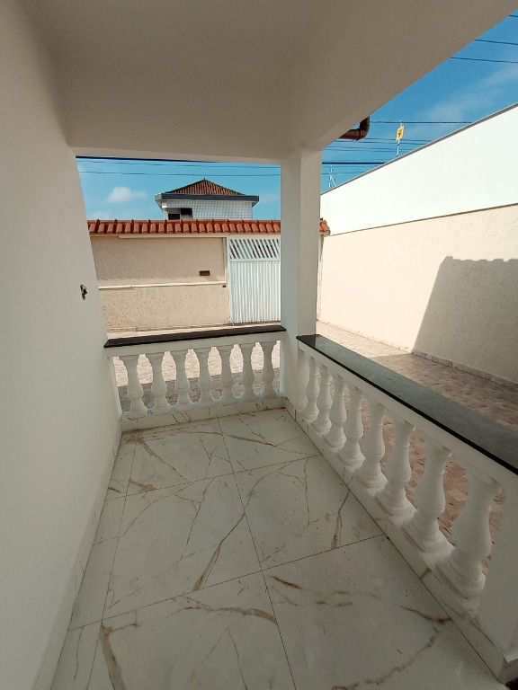 Casa em Praia Grande, no bairro Maracanã