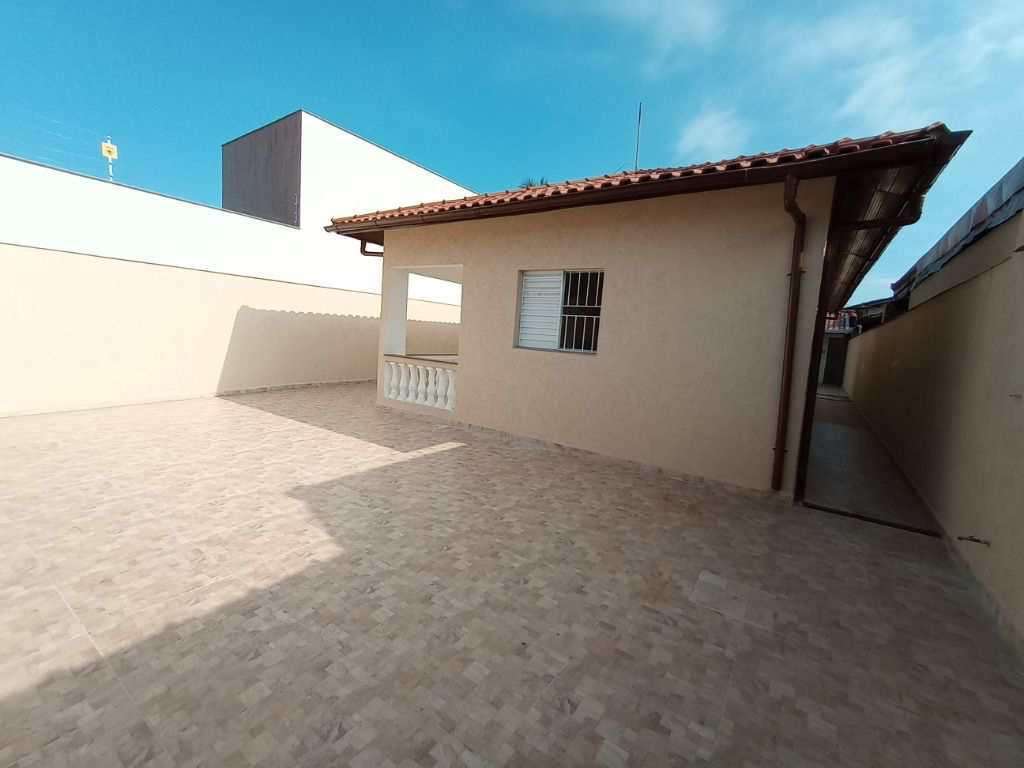 Casa em Praia Grande, no bairro Maracanã